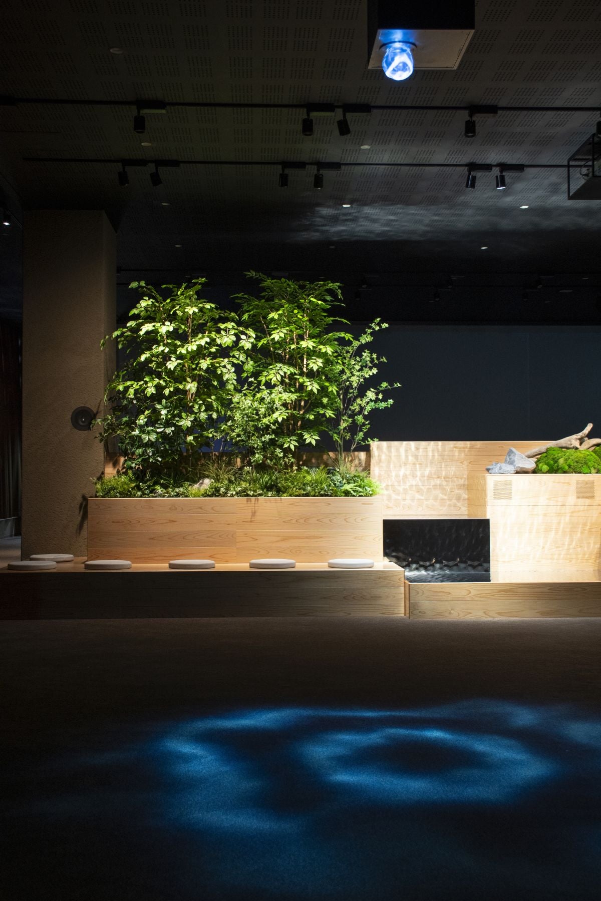 サントリー〈天然水のビール工場〉東京・武蔵野　シアターホール、貯酒タンクエリア　リニューアル1